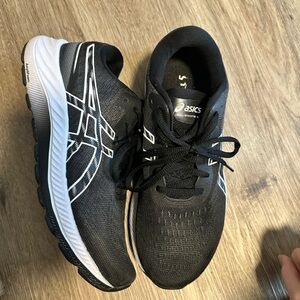ASICS size 8 women’s shoes